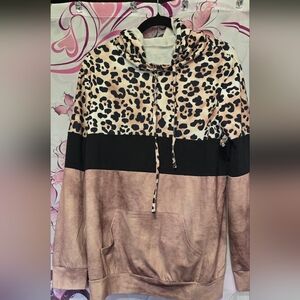 Large Color Block Hoodie Leopard Black and Tie‎ Fye